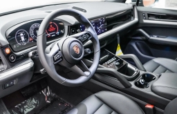 Porsche Cayenne Base AWD 2026