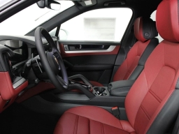 Porsche Cayenne Base AWD 2026