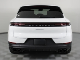 Porsche Cayenne Base AWD 2026