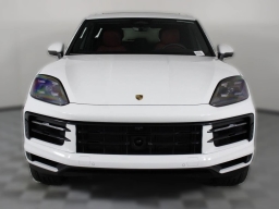 Porsche Cayenne Base AWD 2026