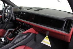 Porsche Cayenne Base AWD 2026