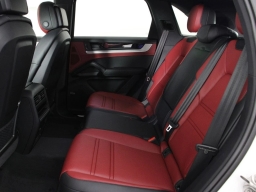 Porsche Cayenne Base AWD 2026
