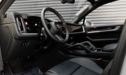 Porsche Cayenne Base AWD 2026