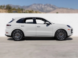 Porsche Cayenne Base AWD 2026