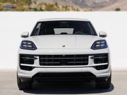 Porsche Cayenne Base AWD 2026