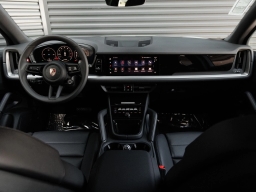 Porsche Cayenne Base AWD 2026