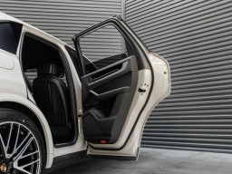Porsche Cayenne Base AWD 2026