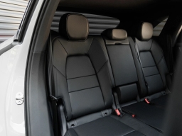 Porsche Cayenne Base AWD 2026