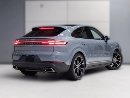 Porsche Cayenne Base AWD 2026