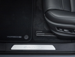Porsche Cayenne Base AWD 2026