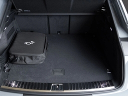 Porsche Cayenne Base AWD 2026