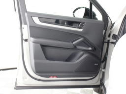 Porsche Cayenne Base AWD 2026