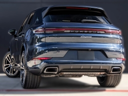 Porsche Cayenne Base AWD 2026