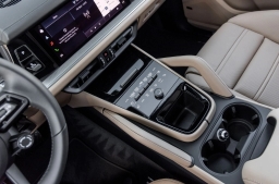 Porsche Cayenne Base AWD 2026