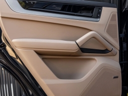 Porsche Cayenne Base AWD 2026