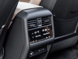 Porsche Cayenne Base AWD 2026