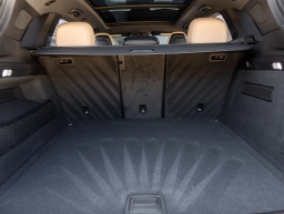 Porsche Cayenne Base AWD 2026