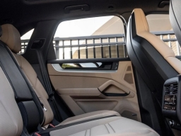 Porsche Cayenne Base AWD 2026