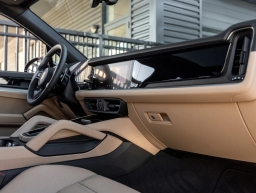 Porsche Cayenne Base AWD 2026