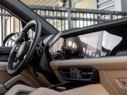 Porsche Cayenne Base AWD 2026