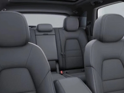 Porsche Cayenne Base AWD 2026
