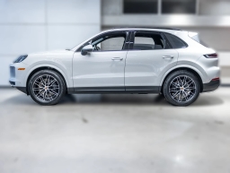 Porsche Cayenne Base AWD 2026