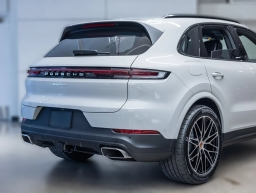 Porsche Cayenne Base AWD 2026