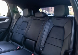 Porsche Cayenne Base AWD 2026
