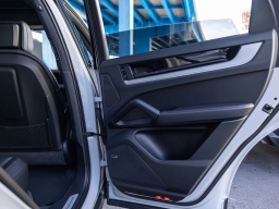 Porsche Cayenne Base AWD 2026