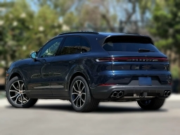 Porsche Cayenne Base AWD 2026