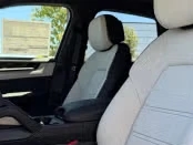 Porsche Cayenne Base AWD 2026
