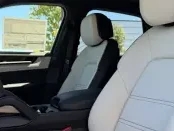 Porsche Cayenne Base AWD 2026