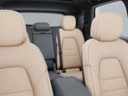 Porsche Cayenne Base AWD 2026