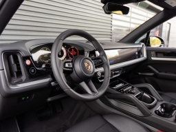 Porsche Cayenne Base AWD 2026