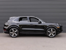 Porsche Cayenne Base AWD 2026