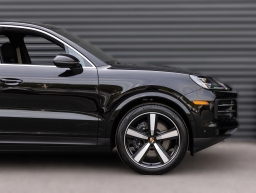 Porsche Cayenne Base AWD 2026