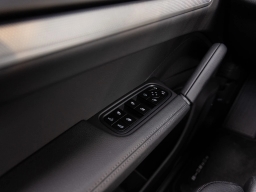 Porsche Cayenne Base AWD 2026