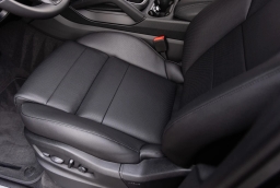 Porsche Cayenne Base AWD 2026
