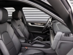 Porsche Cayenne Base AWD 2026