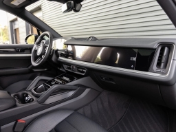 Porsche Cayenne Base AWD 2026
