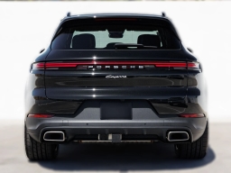 Porsche Cayenne Base AWD 2026