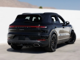 Porsche Cayenne Base AWD 2026