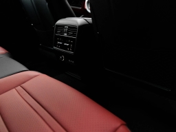 Porsche Cayenne Base AWD 2026