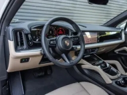 Porsche Cayenne Base AWD 2026