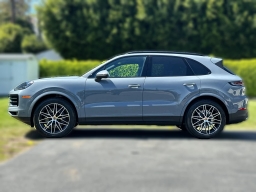 Porsche Cayenne Base AWD 2026