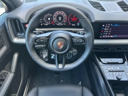 Porsche Cayenne Base AWD 2026