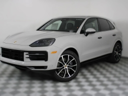 Porsche Cayenne Base AWD 2026
