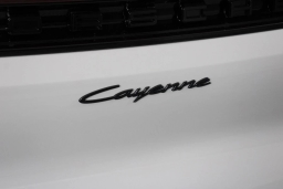 Porsche Cayenne Base AWD 2026