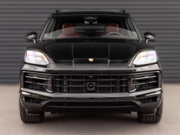 Porsche Cayenne Base AWD 2026