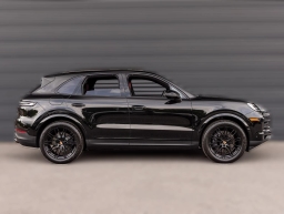 Porsche Cayenne Base AWD 2026